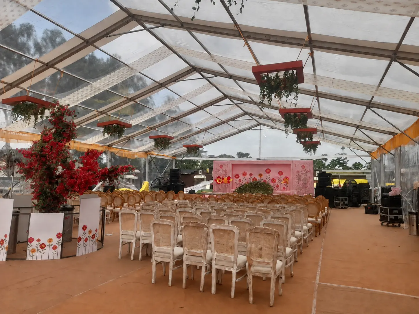 Transparent temporary structure prepared during site installation
